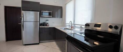 Microwave, oven, stovetop, cookware/dishes/utensils