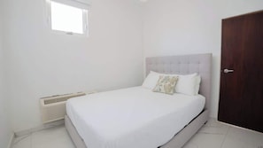 2 bedrooms, WiFi, bed sheets - 2Bedroom Apt. Close To The Beach! 71Di.301 (San Juan)