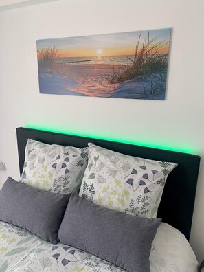 1 chambre, fer et planche à repasser, Wi-Fi, draps fournis