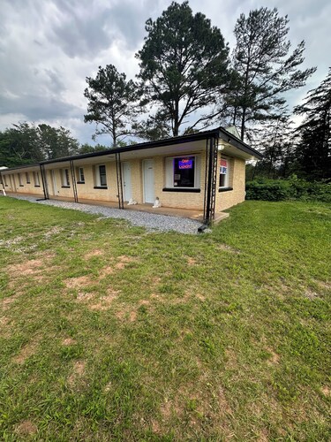 Spacious double sized motel room next door to Bar & Grill