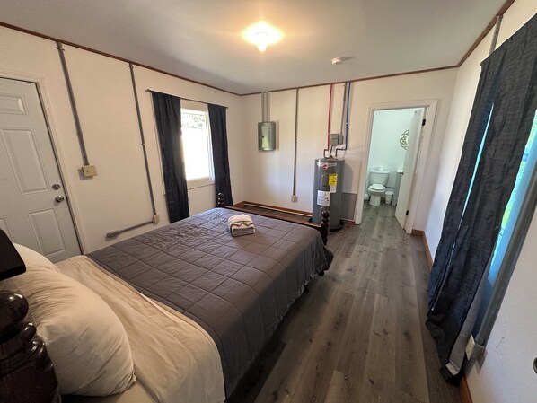 1 bedroom, internet, bed sheets