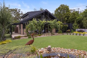 Exterior - The Orchard - Cosy A-Frame Mountain Hideaway (Leura)