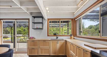 The Orchard - Cosy A-Frame Mountain Hideaway