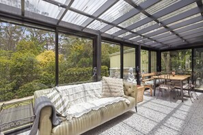 TV, fireplace, stereo