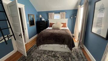 2 habitaciones, escritorio, tabla de planchar con plancha y wifi