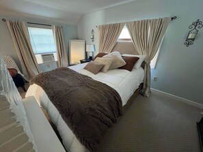2 slaapkamers, een bureau, een strijkplank/strijkijzer, wifi