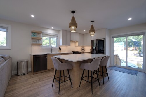 The Sandy Moose - New Build Cottage in Grand Bend!