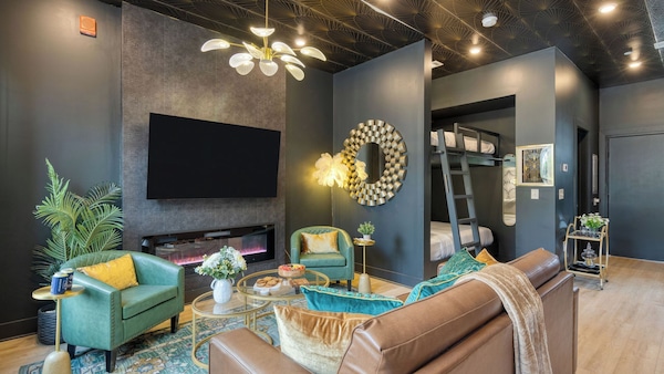 Stylish Studio Near Broadway & East Nashville Restaurants Lischey Loft By Avantstay - Nashville, TN