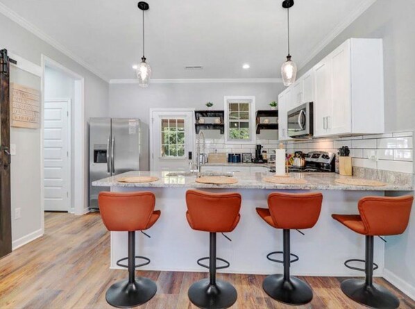 Microwave, oven, stovetop, dishwasher