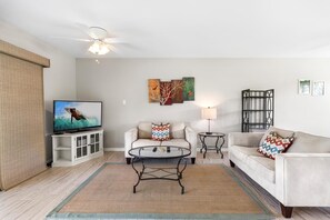 Appart'hôtel, 2 grands lits (Keauhou Palena#602) | Coin séjour