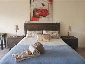 5 Schlafzimmer, Bügeleisen/Bügelbrett, WLAN, Bettwäsche