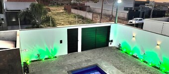 Day Use or Overnight Stay Cozy House with Pool and Jacuzzi