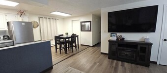 Bright & Modern Centrally Located - 3 Bedroom