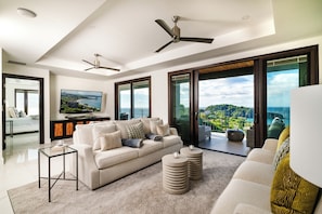 Smart TV - The Only 7-Bedroom at Splendor – Luxury Oceanview Two-Level Condo with Rooftop (Playa Flamingo)