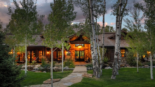 Abode at Teton Game | Sweeping Estate with 3 Cabins
