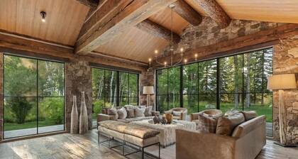 Abode at Teton Game, sweeping estate with 3 cabins