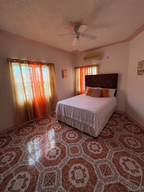 2 bedrooms, iron/ironing board, bed sheets