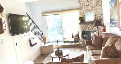 MOUNTAIN SKI ESCAPE!
-Near Brian Head Resort -Free shuttle to slopes