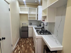 Microwave, stovetop - Charming 1-bedroom apartment in pleasant Saint George's with AC (Saint George's)