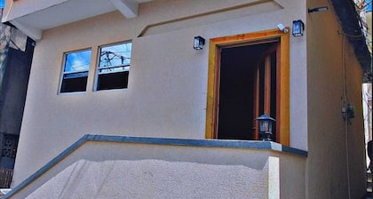 Charming 1-bedroom apartment in pleasant Saint George's with AC