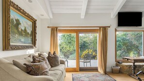 Casa (Multiple Bedrooms) | Interior