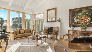 Villa (Multiple Bedrooms) | Interior - The Tennis Ranch by Avantstay Resort-style Estate Pool + Game Room + Tennis Court Near Wineries (Escondido)