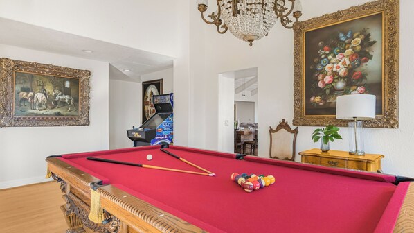 Villa (Multiple Bedrooms) | Intérieur