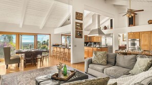 Interior - Resort-style Estate w/ Pool, Game Room & Tennis Court Near Wineries The Tennis Ranch by Avantstay (Escondido)