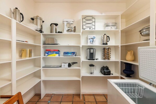 Casa (Multiple Bedrooms) | Interior