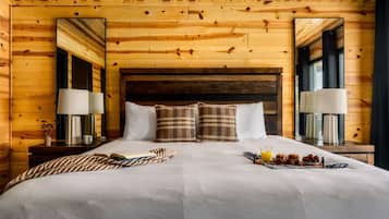 6 bedrooms, desk, iron/ironing board, travel cot