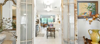 Betty Jo & Buffalo Gals-Historic Downtown/Outdoor Oasis & Hot Tub