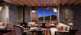 Taj Gangtey Resort And Spa