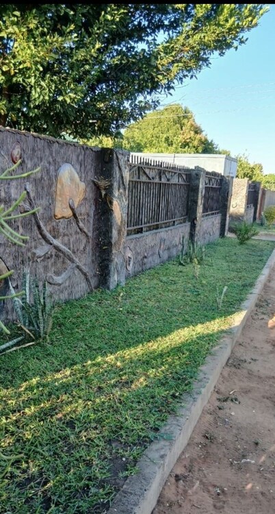 Rhythm of local life 2-bedroom apartment with AC in Livingstone