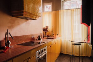 Frigorífic, forn, placa de cuina i rentaplats