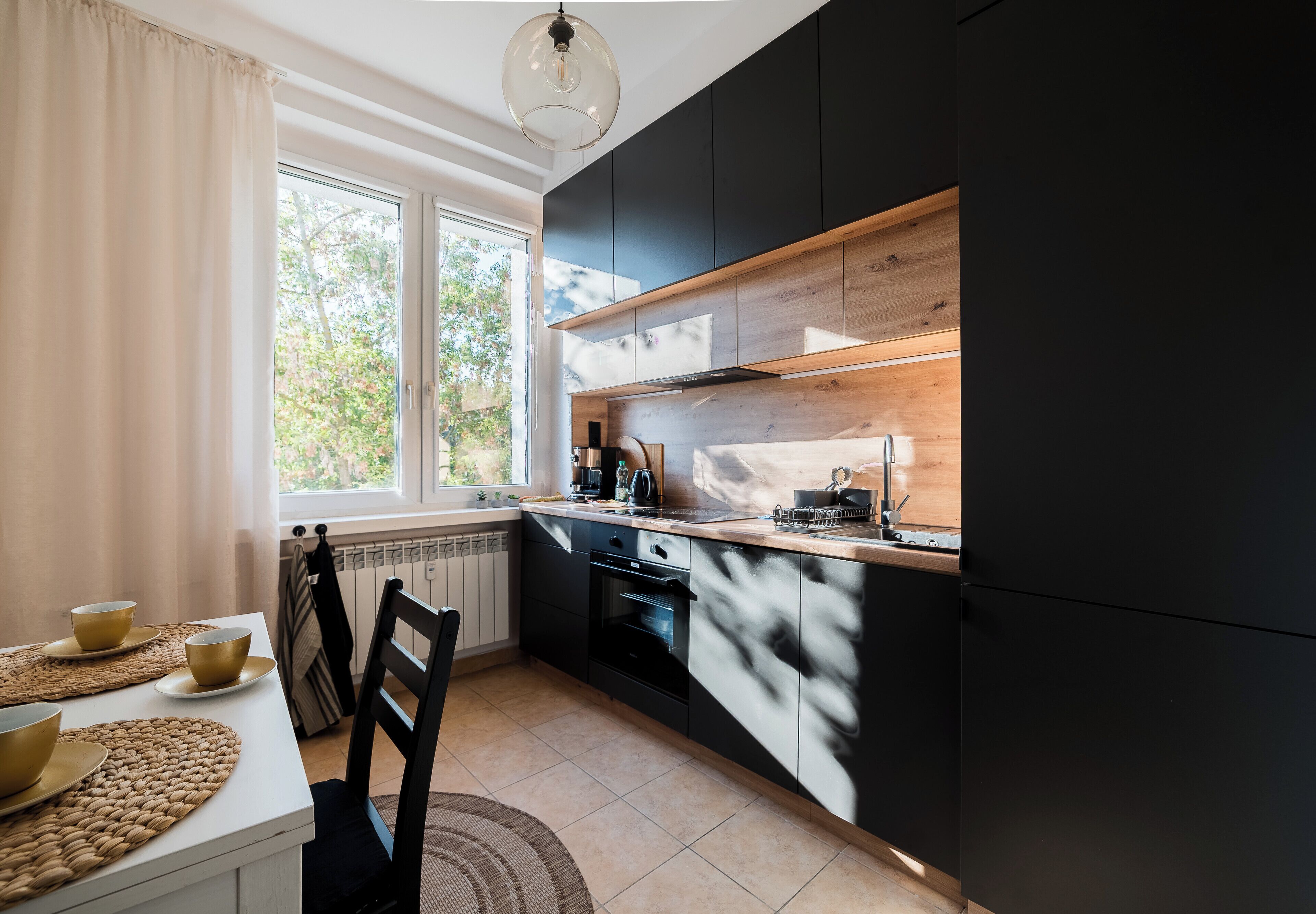 Réfrigérateur, four, plaque de cuisson, lave-vaisselle