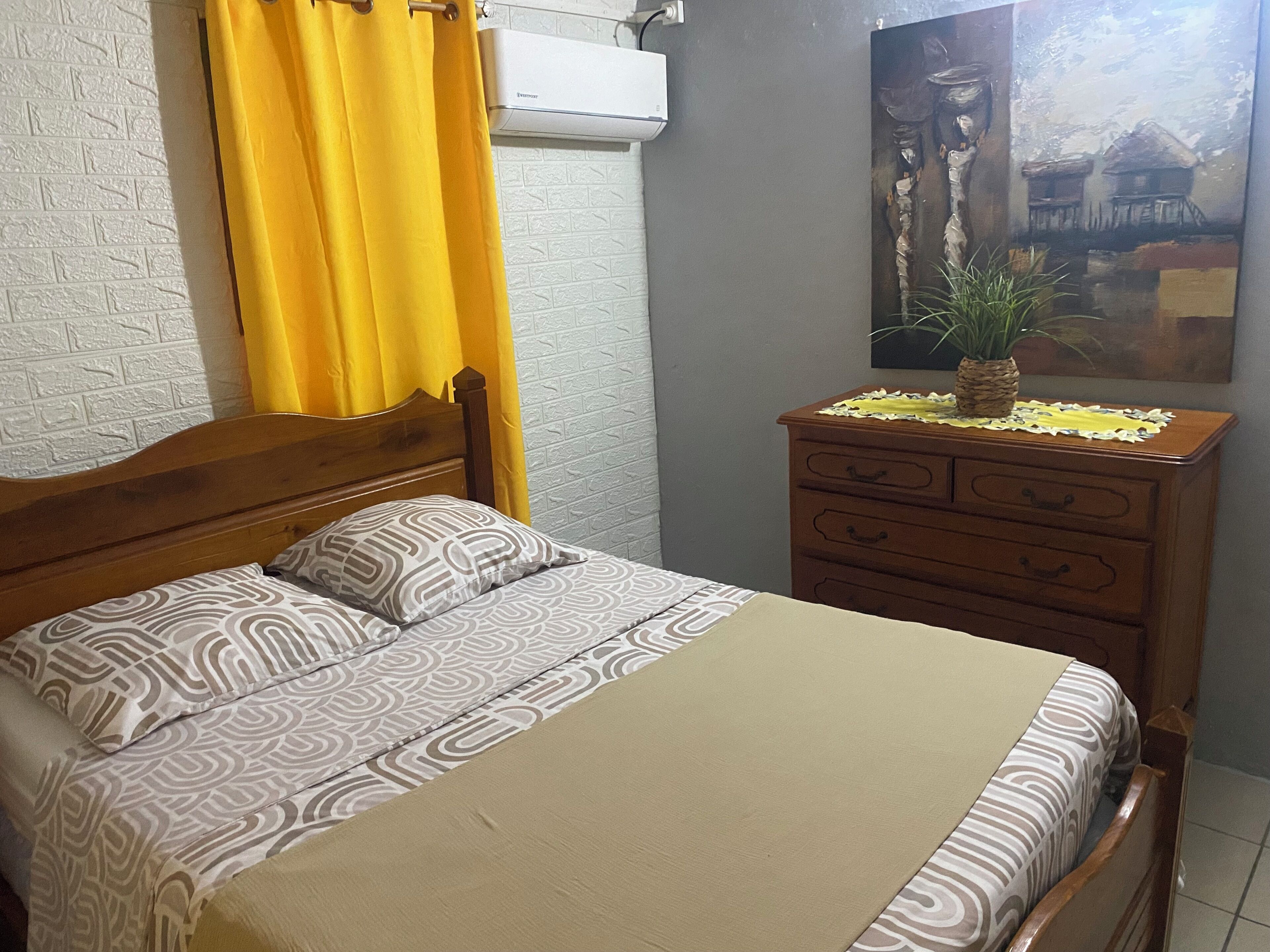 2 chambres, fer et planche à repasser, Wi-Fi, draps fournis