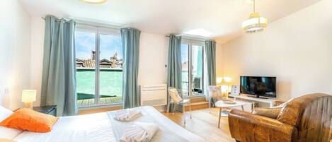 1 bedroom, iron/ironing board, WiFi, bed sheets