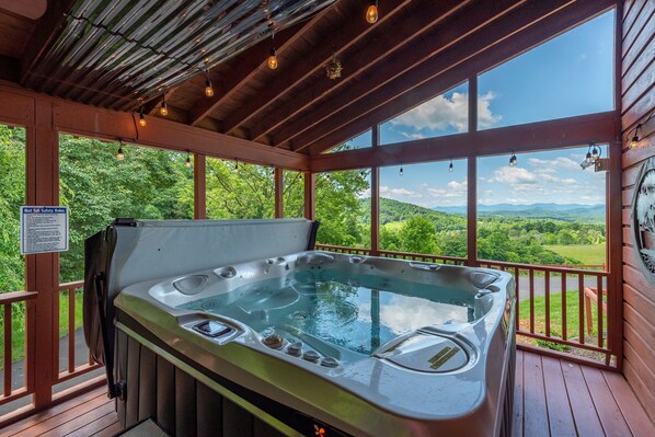 Indoor spa tub