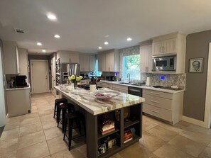 Private kitchen - Serene Nature Escape By the River (Atlanta)