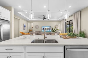 Interior - Charming, Comfort and Relaxation Await! - Casa Bella - Roelens (Cape Coral)