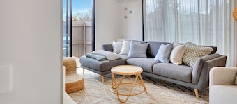 Colite Luxury Barwon Heads; Elevator, Rooftop Deck, 3 levels, Walk to the River and shops