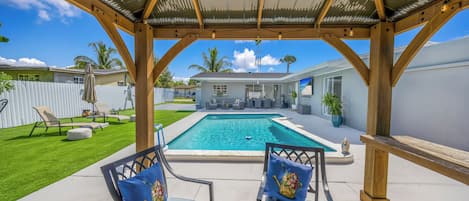 Piscina externa, piscina aquecida