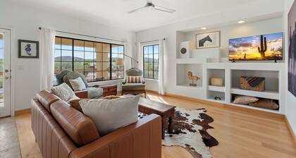 Newly renovated charming 2-bedroom condo in enchanting Fountain Hills.