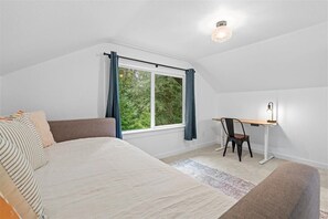 3 chambres, fer et planche à repasser, accès au Wi-Fi (inclus)