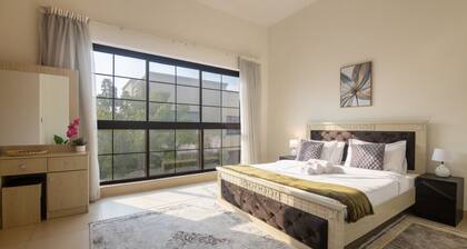 4BR Villa Prime Location With Private Garden