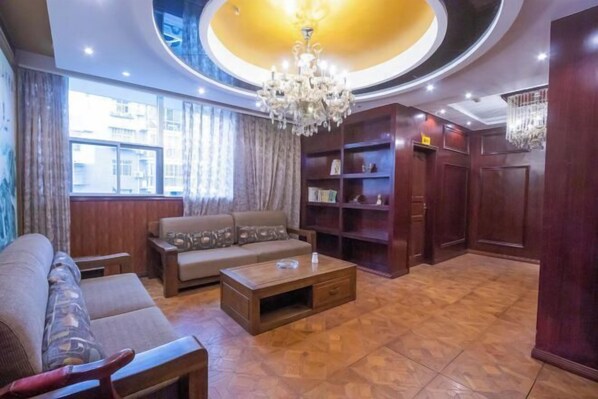 Room - Lingdi International Hotel (Yilong)