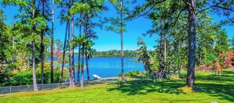 Waterfront Cove 3 bed, 3 bath, jacuzzi tub, screened sunroom, deck,fireplace