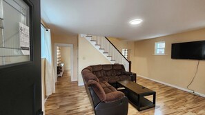 TV - The Drift Lodge- Near the Bay, Casinos and Boardwalk (Atlantic City)