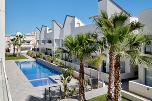 A heated pool - Villa Amalia 68: Top floor with solarium (Torrevieja)