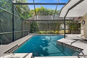 Pool - SunSet Vacations Villa (Cape Coral)